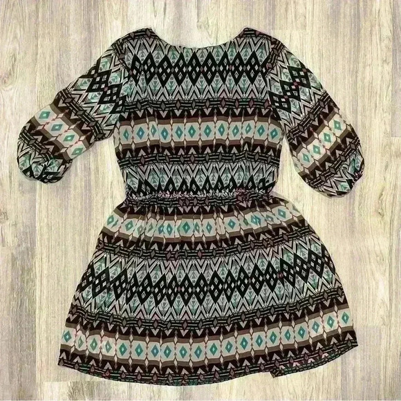 By & By 3/4 Sleeve Aztec Print Casual Mini Dress Elastic Waist Juniors Size XL - Picture 5 of 7